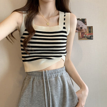 2025 summer small short Internet celebrity Spice Girls sleeveless knitted vest women's inner bottom small suspender top outer wear