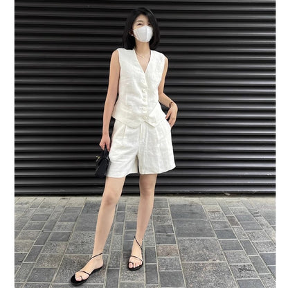 White cotton and linen vest suit women's summer 2025 new fashion temperament capable fragrant top shorts two-piece set