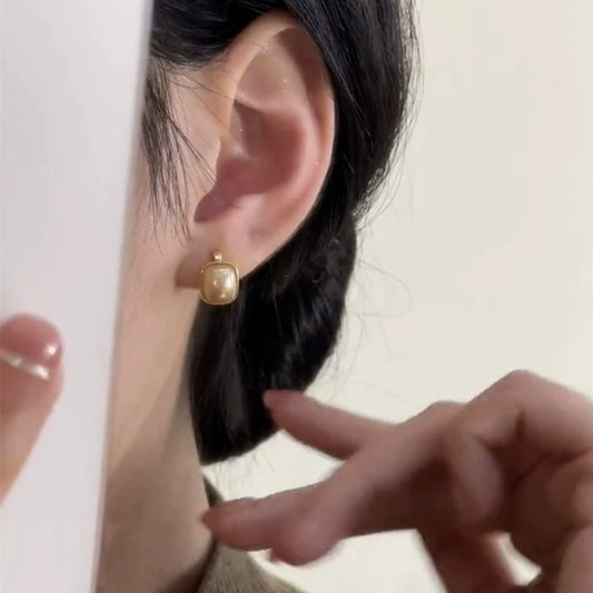 Temperament  champagne square pearl ear buckle niche light luxury high sense fashion versatile earrings popular earrings