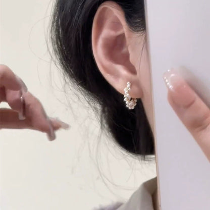 Pearl ring earrings popular new niche design sense exquisite versatile ear buckle temperament advanced sense earrings earrings