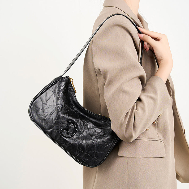 Strictly selected niche bag women's popular new autumn and winter black baguette underarm bag high-end shoulder messenger bag
