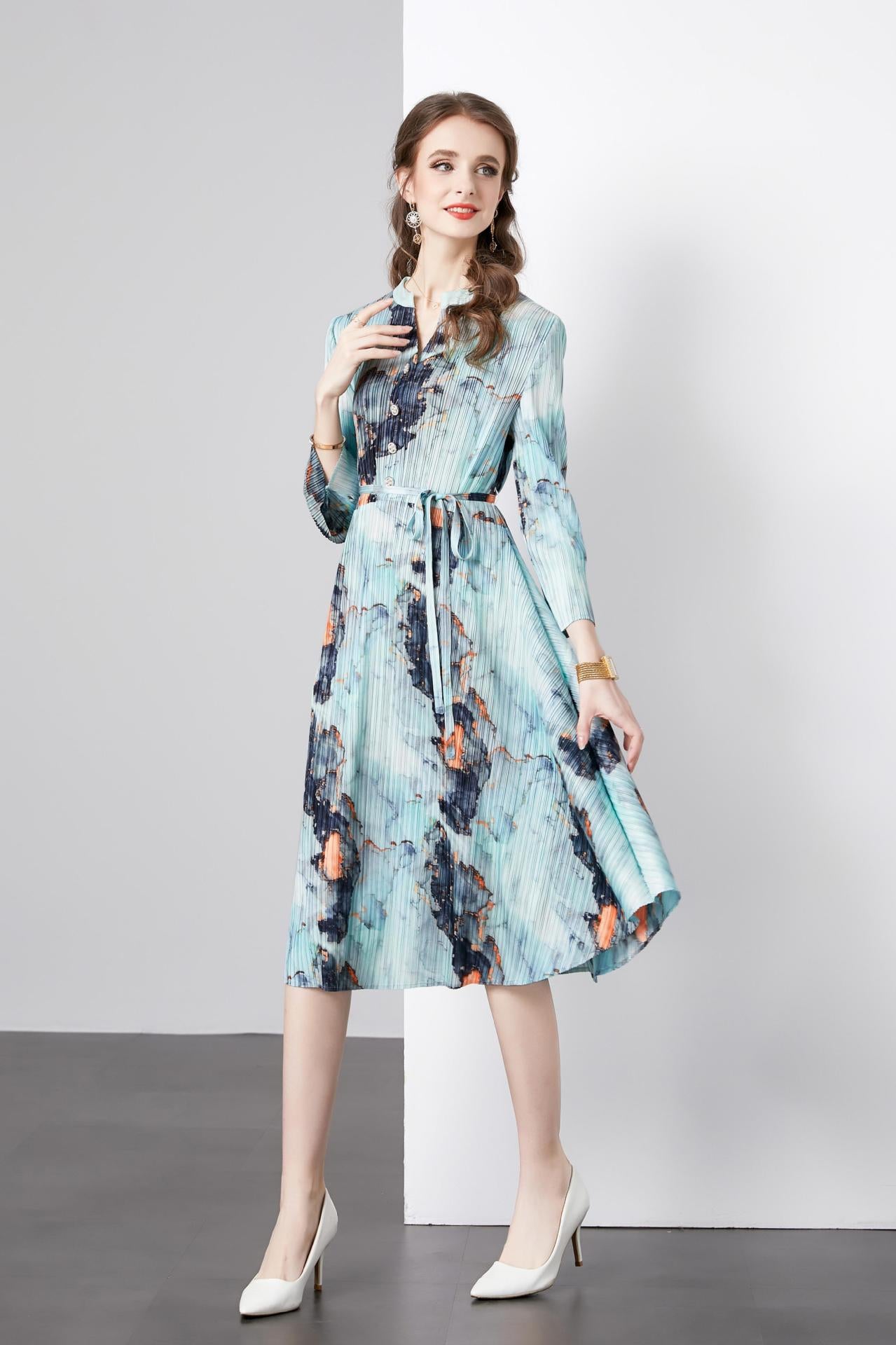 Temperament printed dress women's autumn new retro pleated round neck casual loose atmosphere and thin