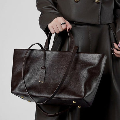 2025 Commuter texture tote bag popular new autumn and winter niche design soft leather shoulder bag large capacity retro cowhide bag