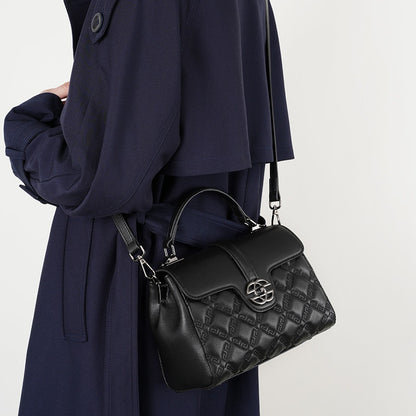 2025 2023 new commuter women's bag first layer cowhide large capacity shoulder messenger bag leather versatile handbag