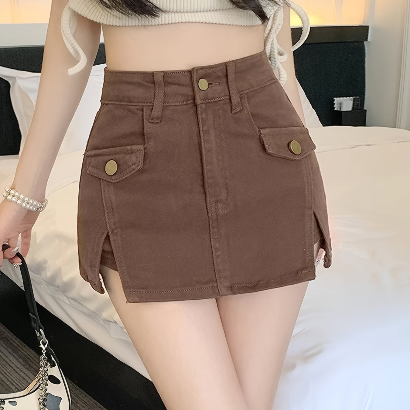 Chic Womens High-Waisted Split Skort - Flattering A-Line Design with Button Detail for Trendy Casual Style